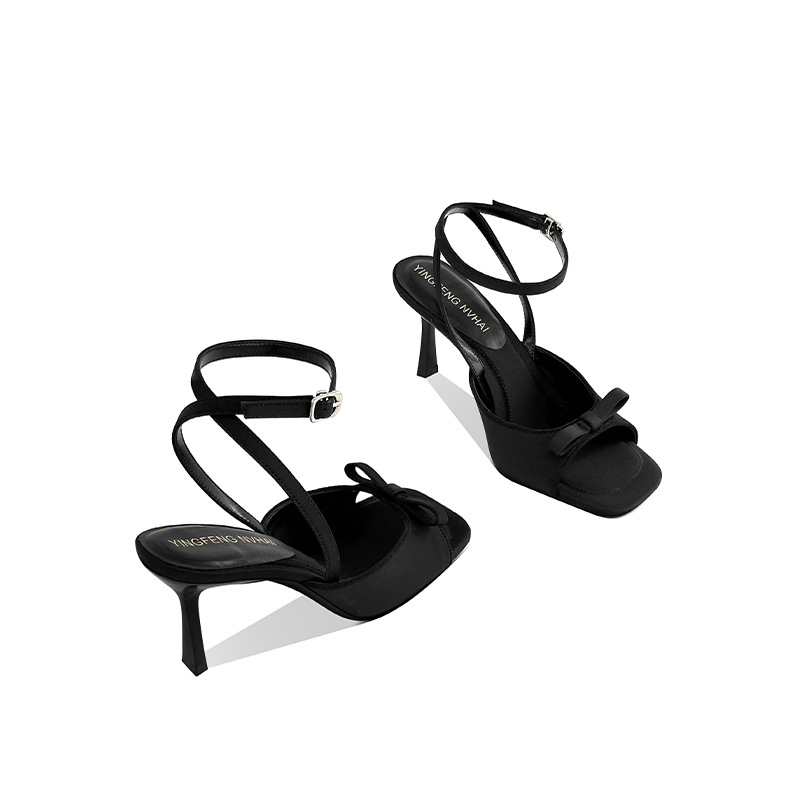 Kadın Siyah/Gümüş Metalik Burn - Metallic Heel Sandal incelemesi ve fiyatı