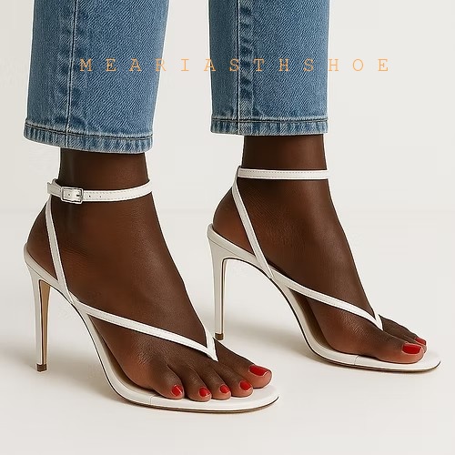 Bej Siyah Çapraz Askılı Parmak - Thong Flat Sandal incelemesi ve fiyatı